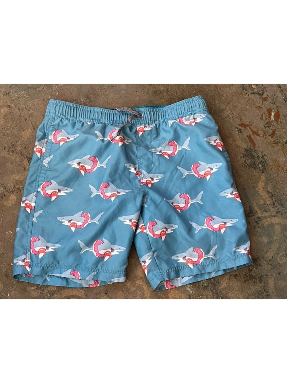 Trinity Collective Mens Beach Board Shorts Drawstring Shark Novelty Print Sz M